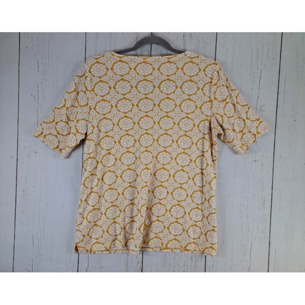 Croft Barrow Size Medium Yellow Floral Womens Split V Neck Womens Short Sleeve - Picture 7 of 7